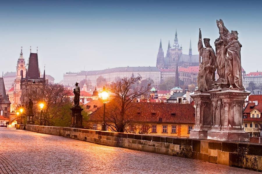 Горящие туры, из Санкт-Петербурга - — 35% на тур из Москвы в Прагу на 7 ночей за 16650 рублей с человека + завтрак!