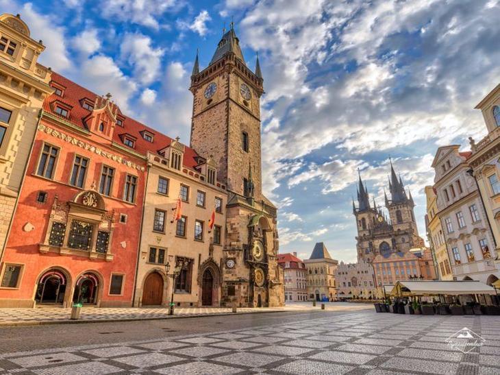 Горящие туры, из Регионов - — 35% на тур из СПб в Прагу на 7 ночей за 14700 рублей с человека + завтрак!