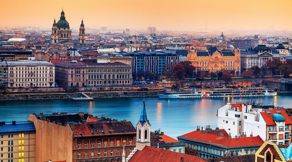 Горящие туры, из Санкт-Петербурга - — 30% на горящий тур из Москвы в Прагу на 5 ночей за 13100 рублей с человека + завтрак!