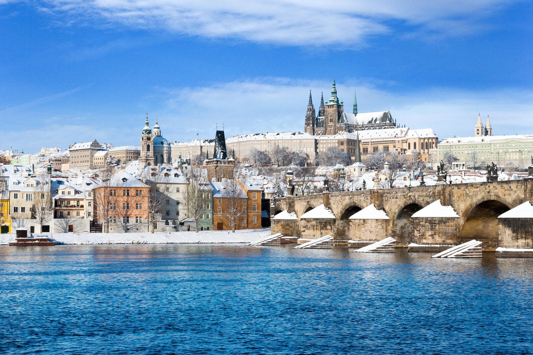 Горящие туры, из Регионов - — 35% на тур из СПб в Прагу в январе на 3 ночи за 12500 рублей с человека + завтрак!