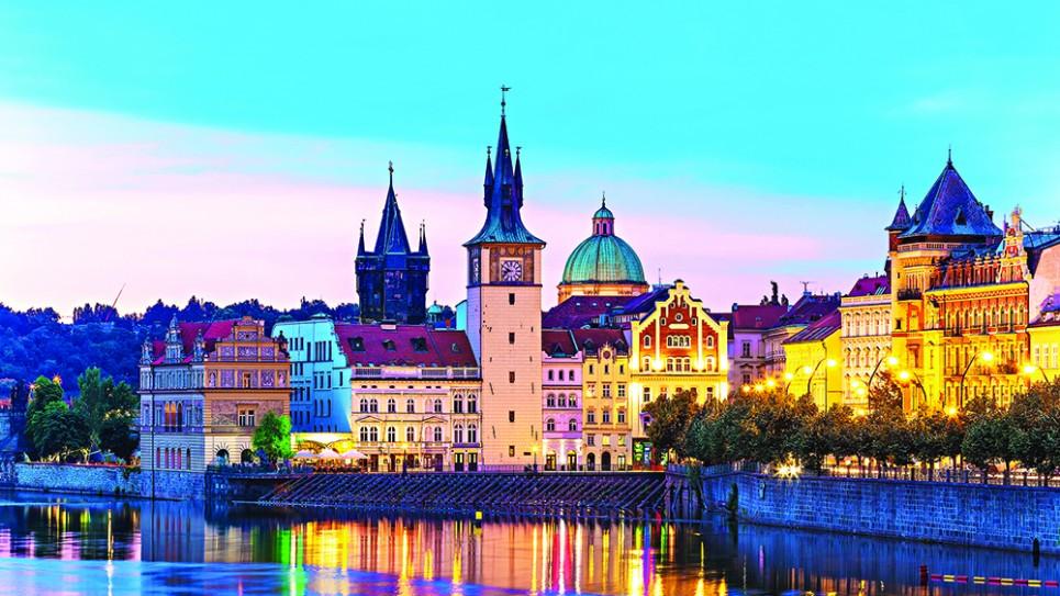 Горящие туры, из Санкт-Петербурга - — 40% на тур из СПб в Прагу на 4 ночи за 11700 рублей с человека + завтрак!