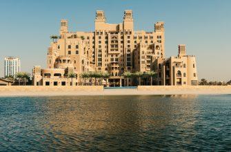 Горящие туры -30% на тур в ОАЭ из Москвы , 11 ночей за 82850 руб. с человека — Sheraton Sharjah Beach Resort & Spa!