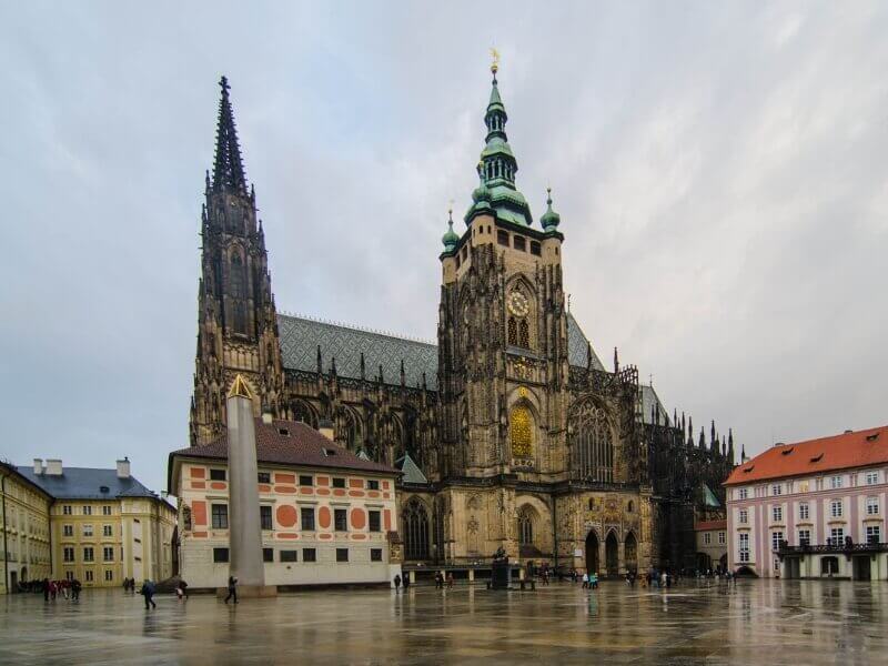 Látnivalók Prágában: útmutató lusta és aktív turisták számára
